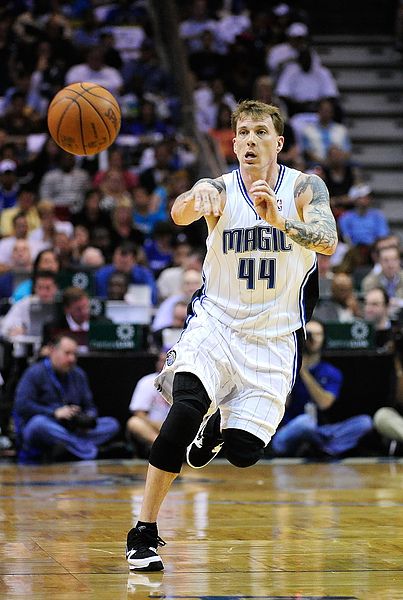 罗马诺：切尔西卖人是在为哈维-西蒙斯和加纳乔创造空间