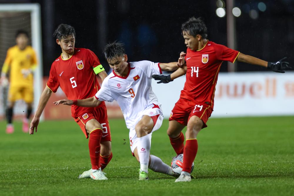 德甲半场：阿莫拉1射1传，威默破门，沃尔夫斯堡2-0柏林联合